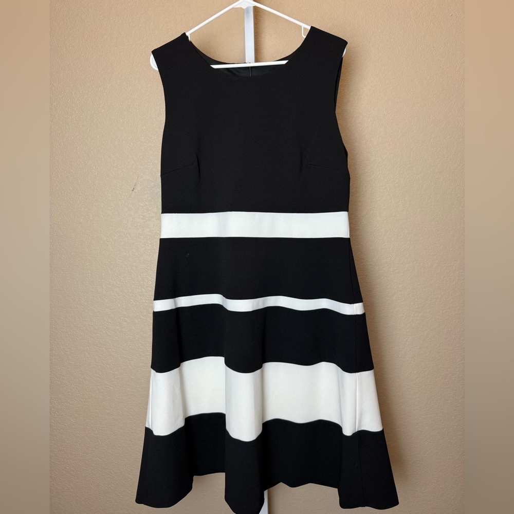Black and white color blocking stripe sleeveless dress size 16. Zip back closure